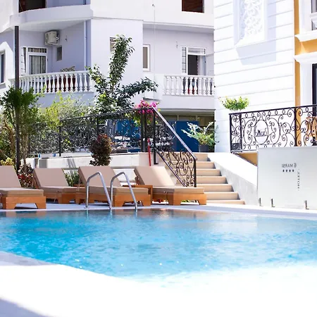 6 Marsi 4* Golem (Tirana)