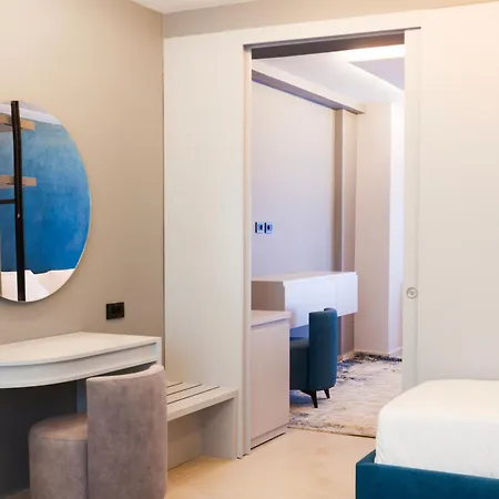 6 Marsi Golem (Tirana)