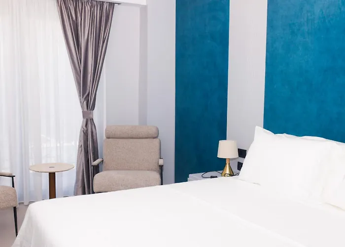 Hotel 6 Marsi