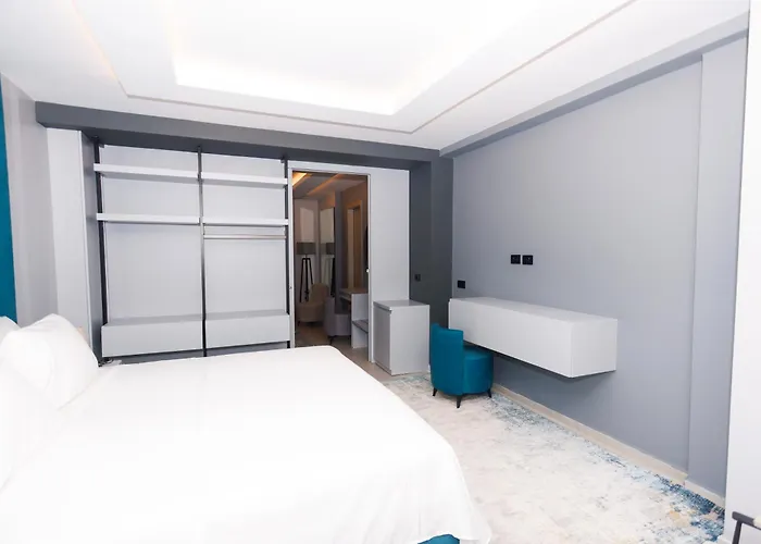 6 Marsi Hotel 4*