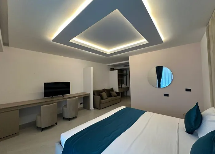 6 Marsi 4* Golem (Tirana)