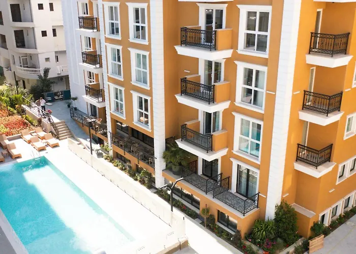 6 Marsi Golem (Tirana)