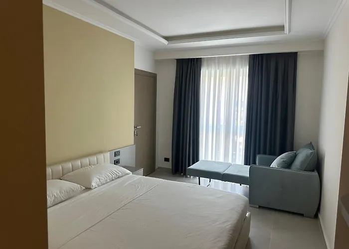 6 Marsi Golem (Tirana)